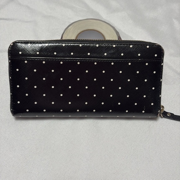 KATE SPADE ♠️ Women’s Wallet, some signs of wear but still life in her. - Picture 2 of 10